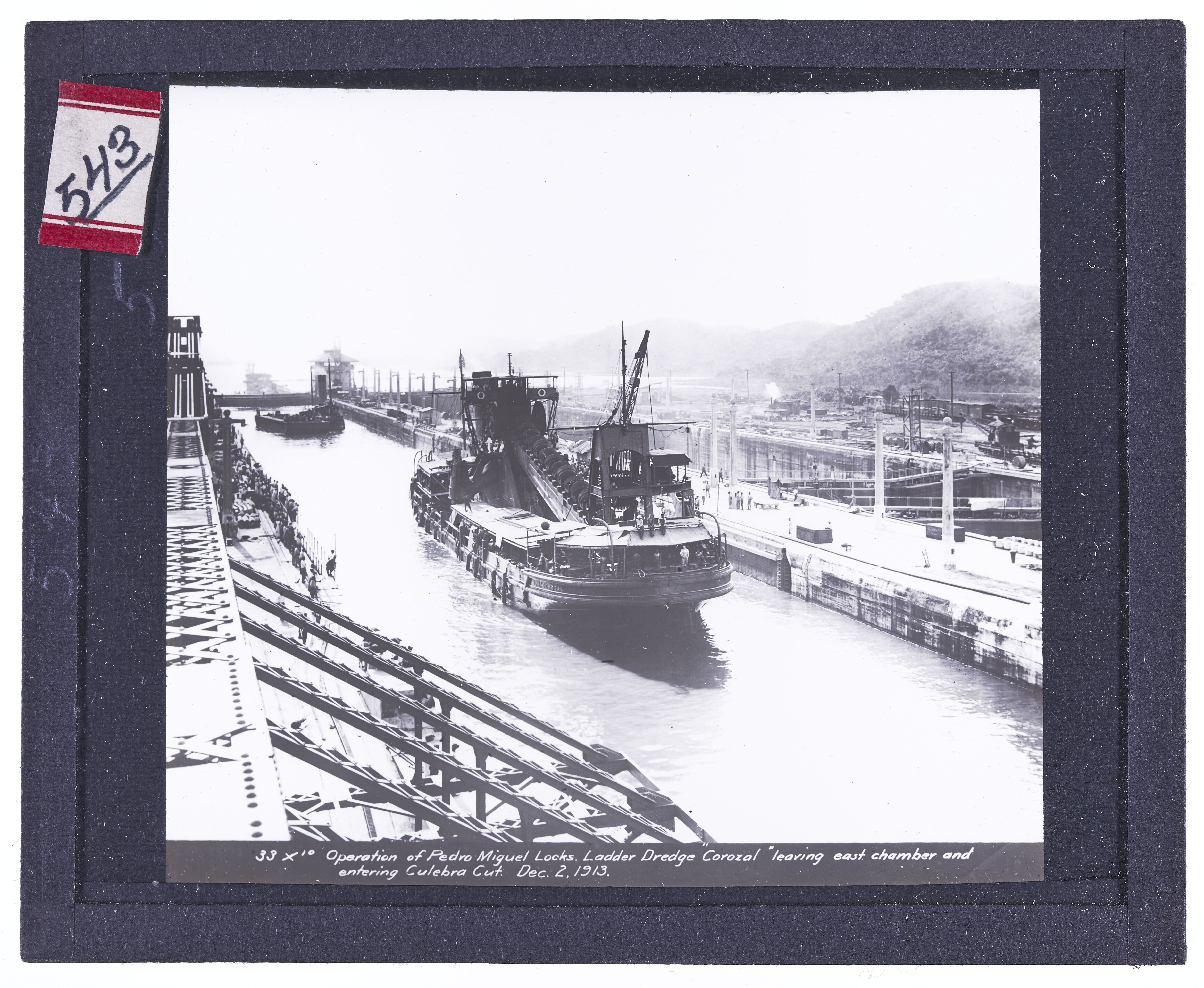 Operation of Pedro Miguel Locks